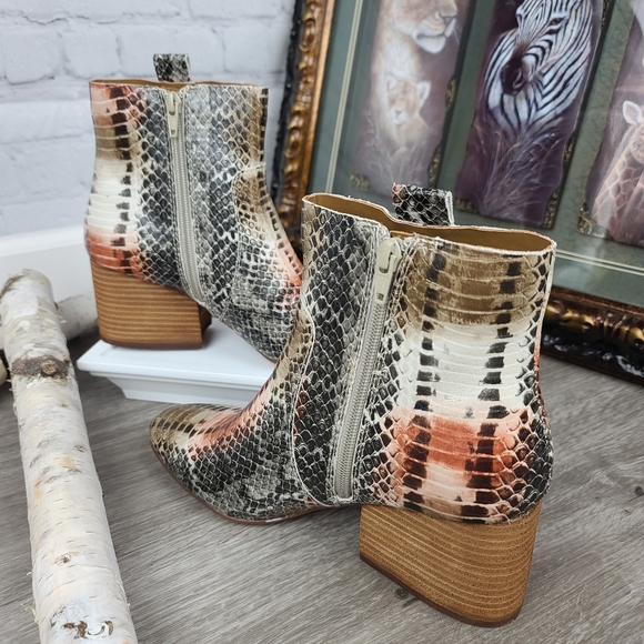 Kork-Ease Shoes - Korks Leyland Bootie